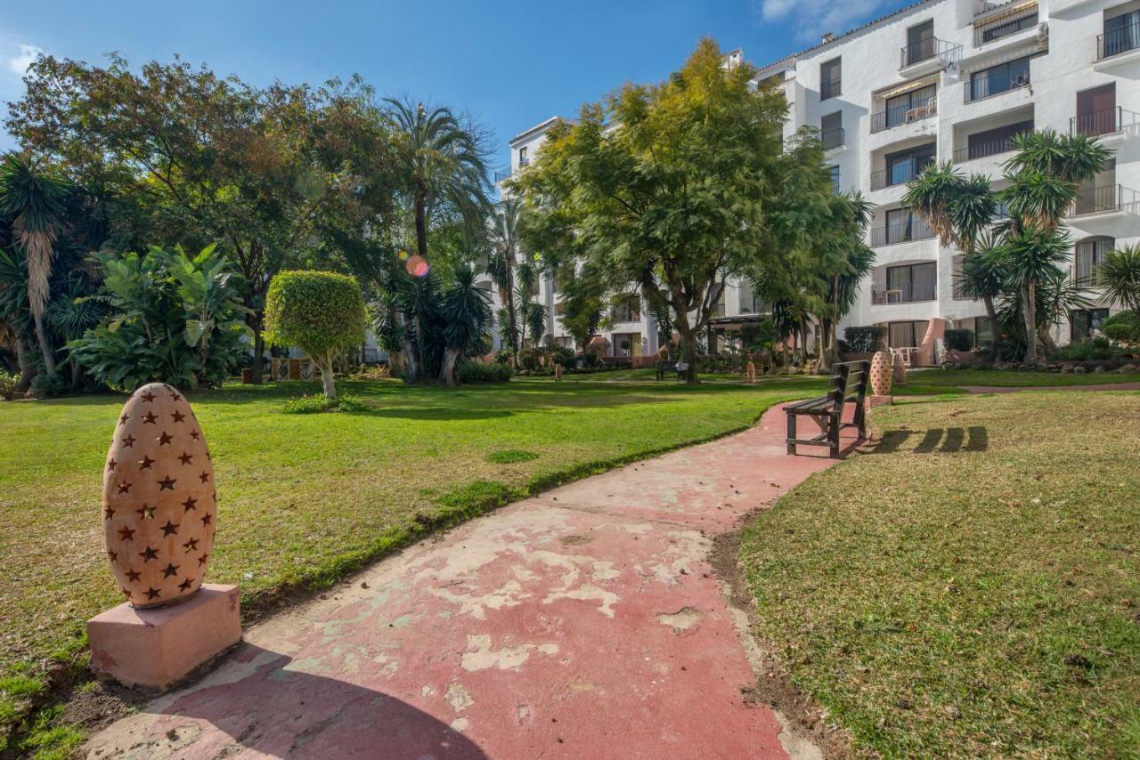 Jardines Del Puerto Apartment Марбеля Екстериор снимка